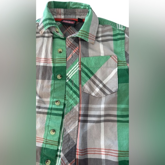 Carter's Kids  Shirt and faded gear shirt - Picture 7 of 9